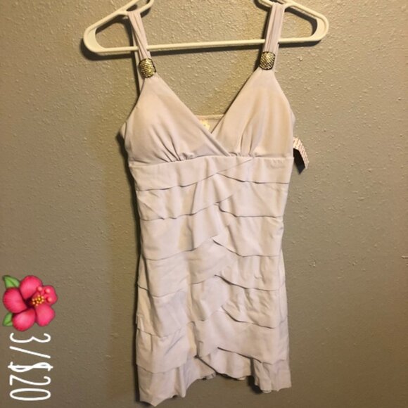 White Mini Ruffled Layered Padded Cocktail Dress! 🌺 3/$20 - Picture 1 of 3